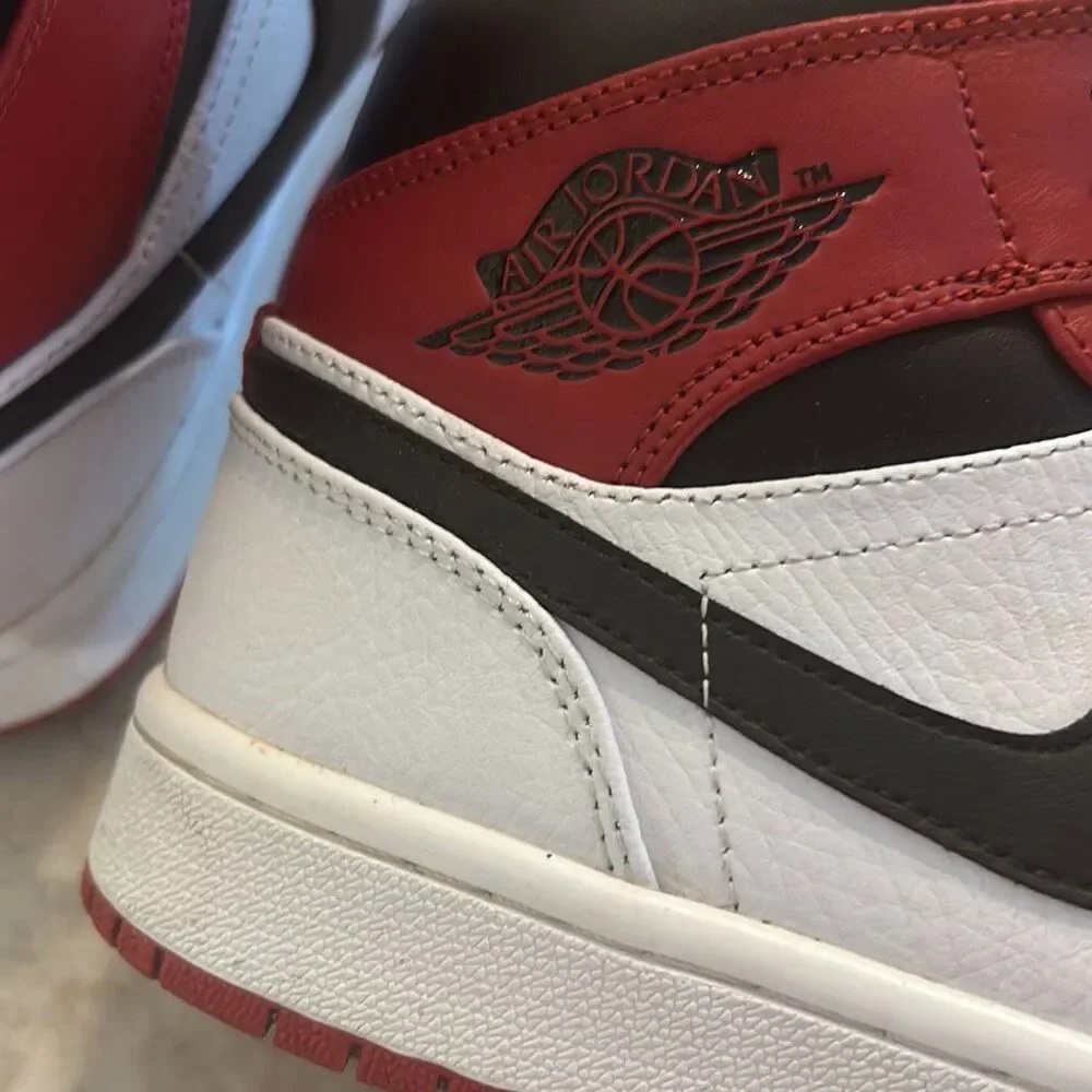 JORDANS Size 7